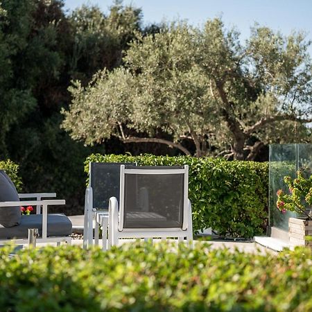 Villa Life Agia Marina エクステリア 写真