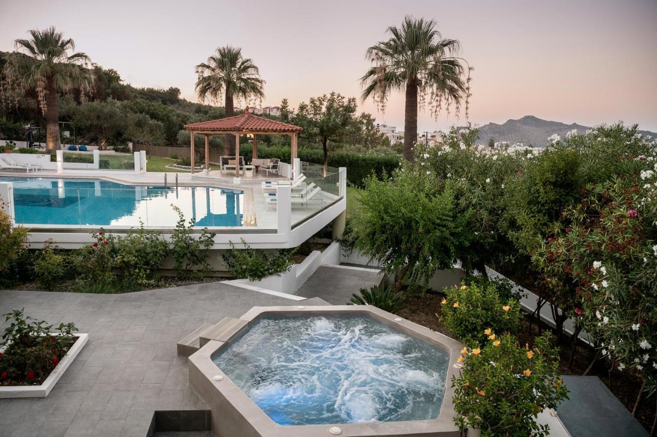 Villa Life Agia Marina エクステリア 写真