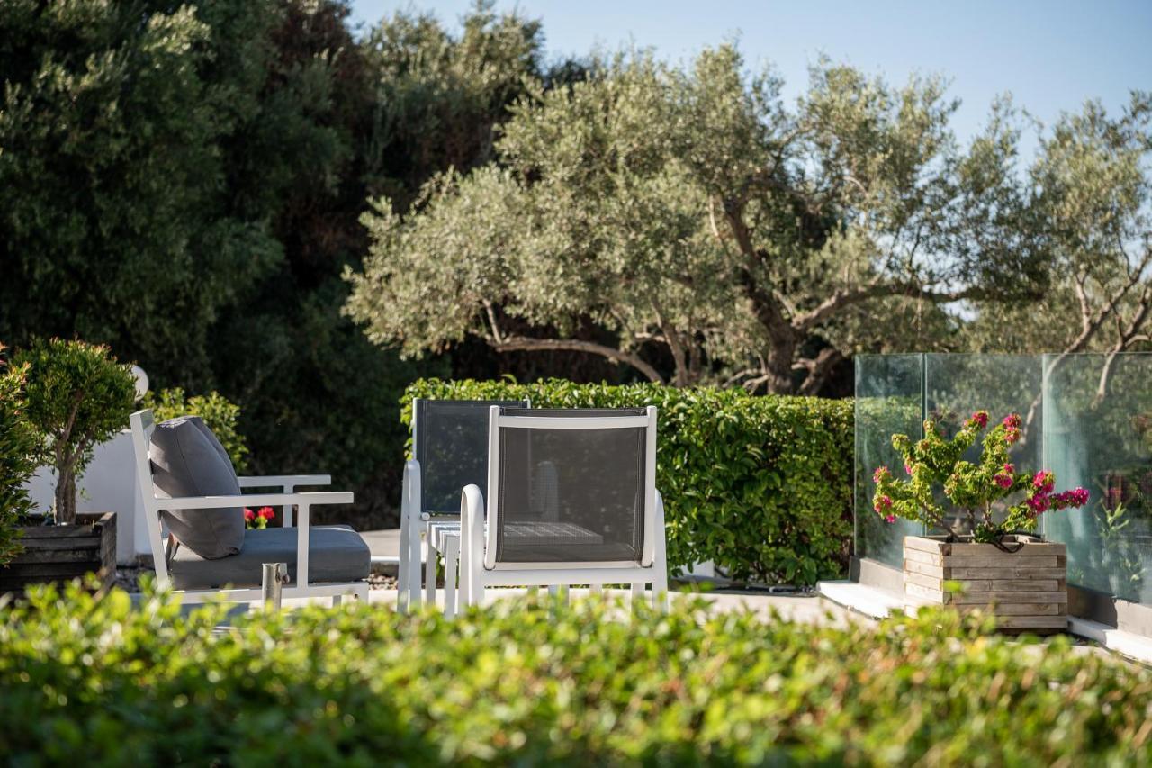Villa Life Agia Marina エクステリア 写真