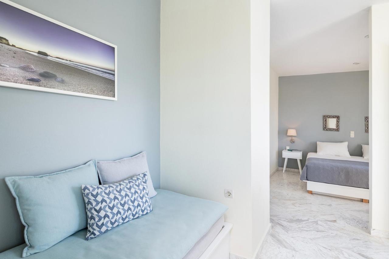 Villa Life Agia Marina エクステリア 写真
