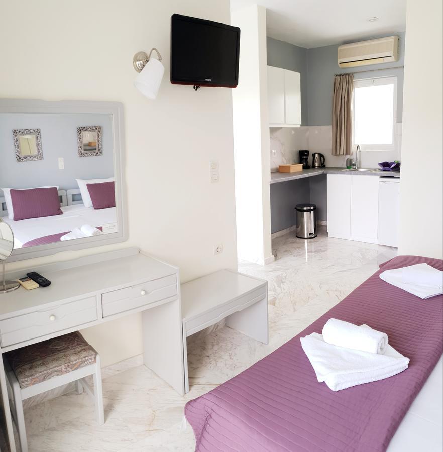 Villa Life Agia Marina エクステリア 写真